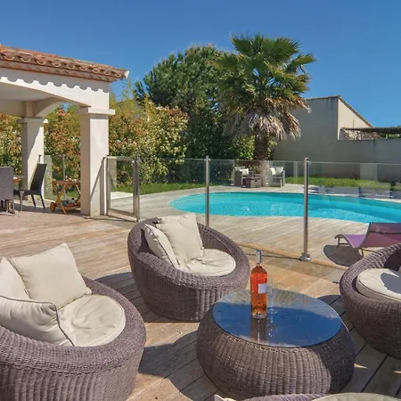 Casa vacanze Cozy In With Kitchen Aigues-Mortes