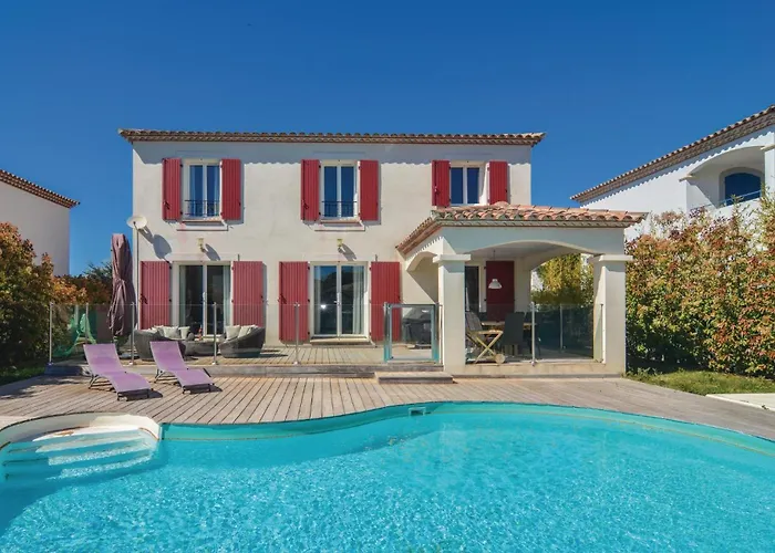 Casa de Férias Cozy In With Kitchen Aigues-Mortes