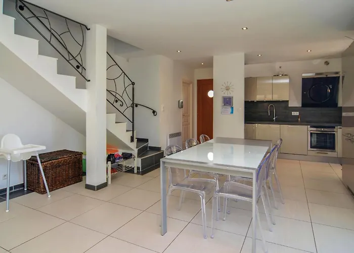 Casa de Férias Cozy In With Kitchen Aigues-Mortes