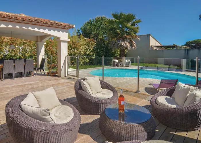 Casa de Férias Cozy In With Kitchen Aigues-Mortes